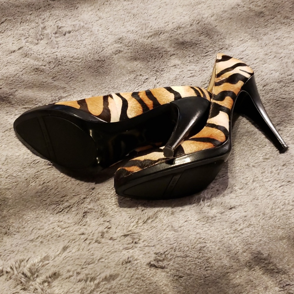 Shoes - Picture 3 of 5